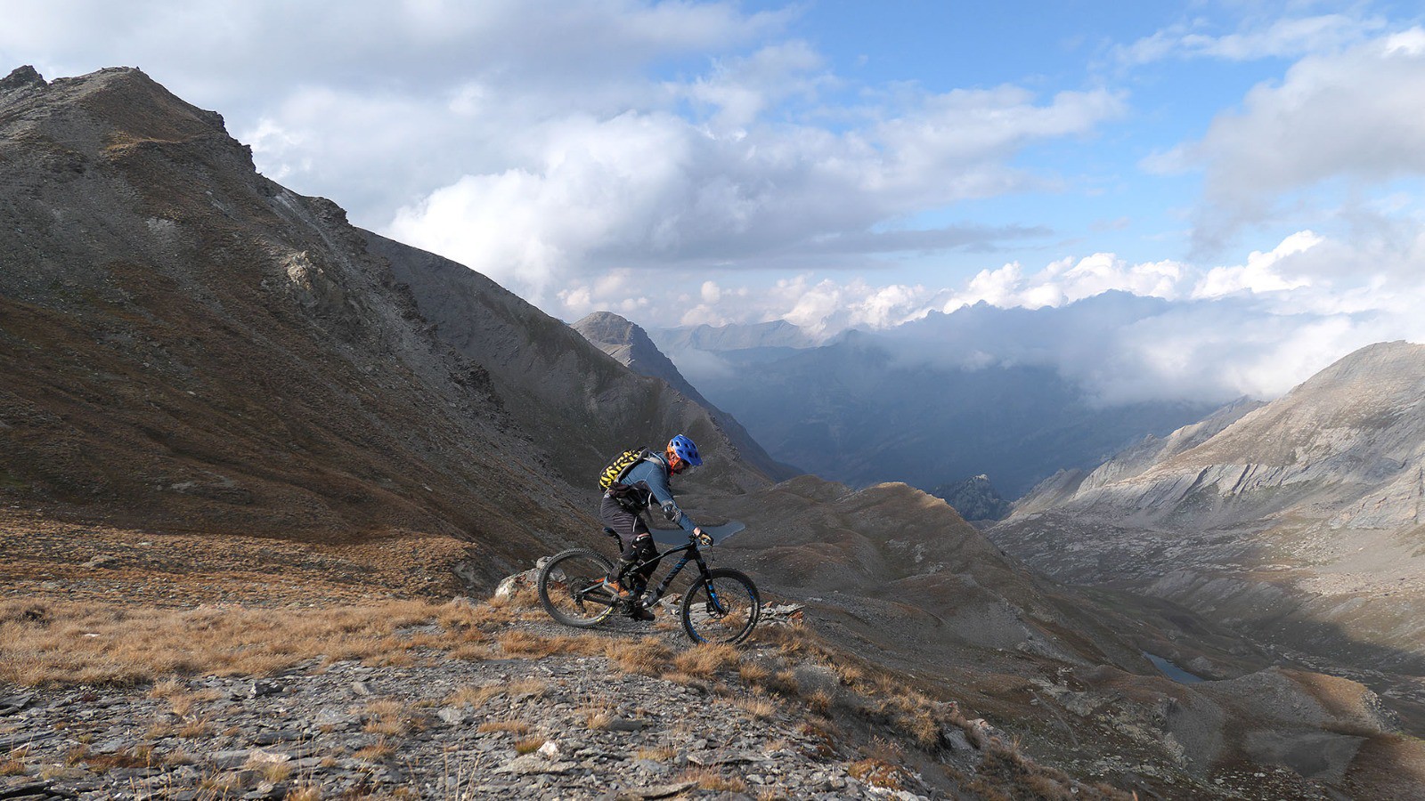 Descente vers le col de l'Eychassier