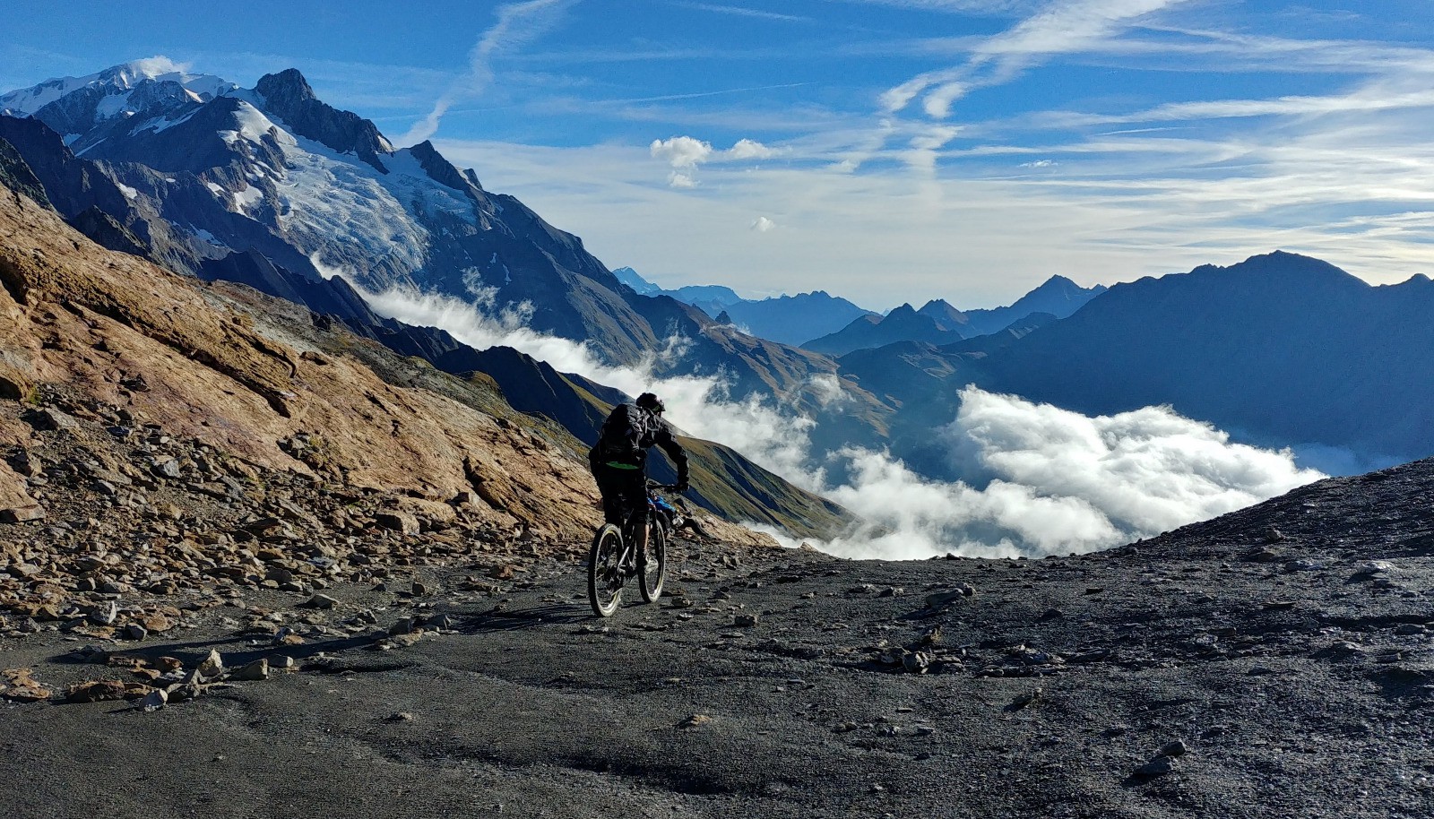 Jour 2 : descente du col des Fours, en route pour l'Italie !