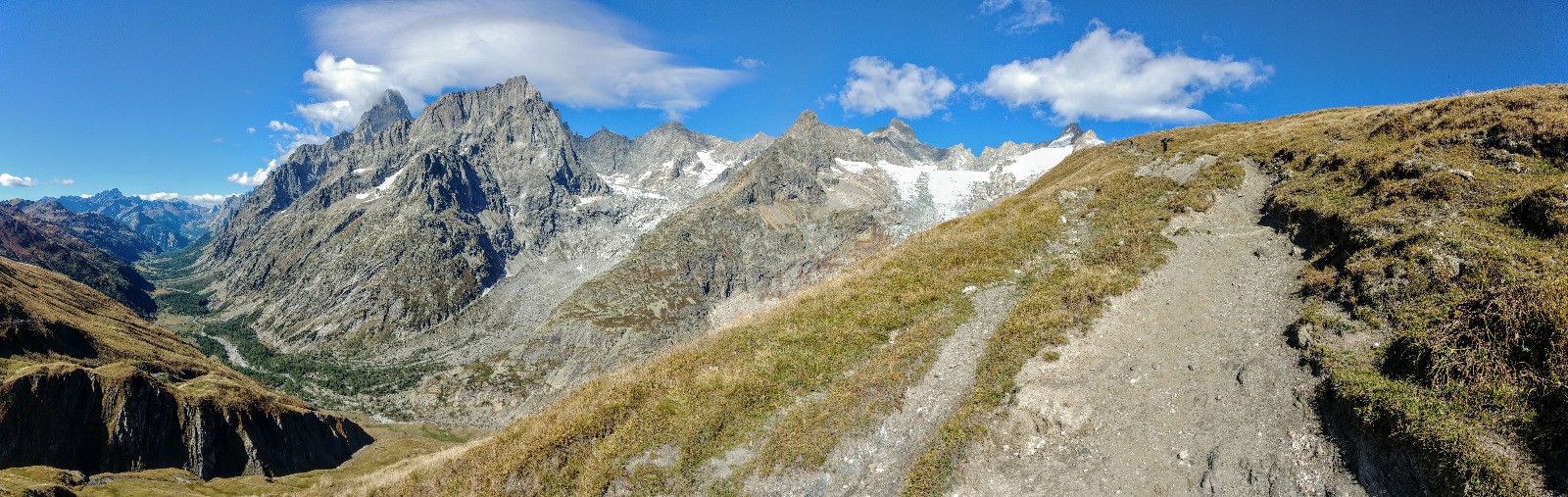 Jour 3 : montée au grand col Ferret