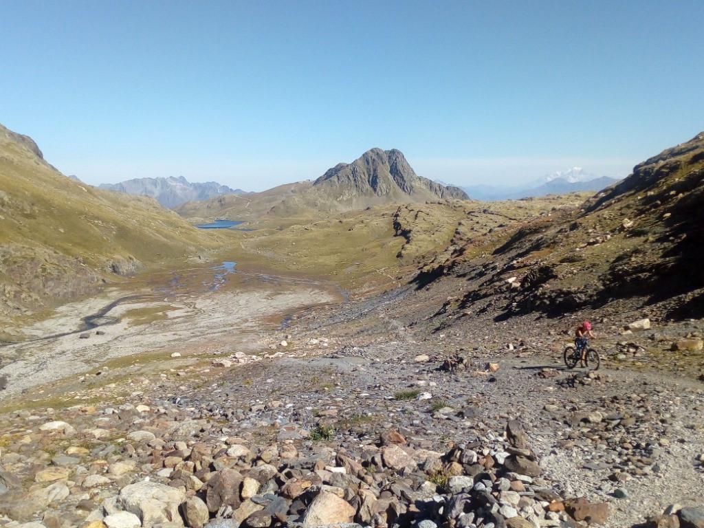 Sur la moraine, peu avant le glacier