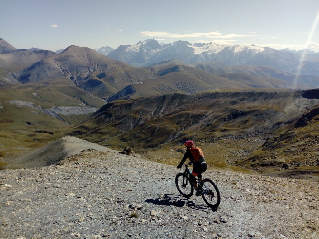 Début de la descente de la Cime de la Valette