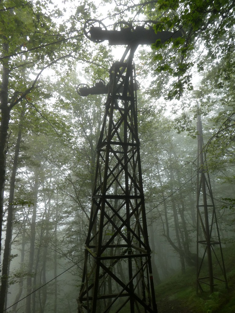 #50 Dans la descente sur Eylie; petite info de dernière minute: le téléphérique est en panne... Dans la descente sur Eylie; petite info de dernière minute: le téléphérique est en panne...