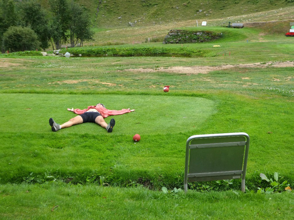 Un peu de golf au pied de l'Oberalp pass