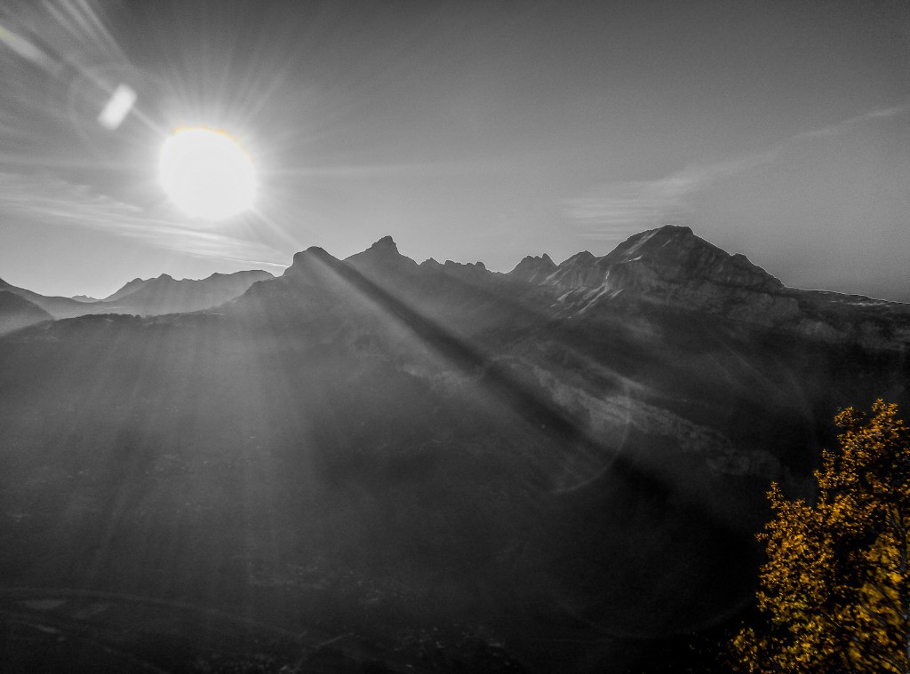 Jeux de lumière sur les Aravis ......