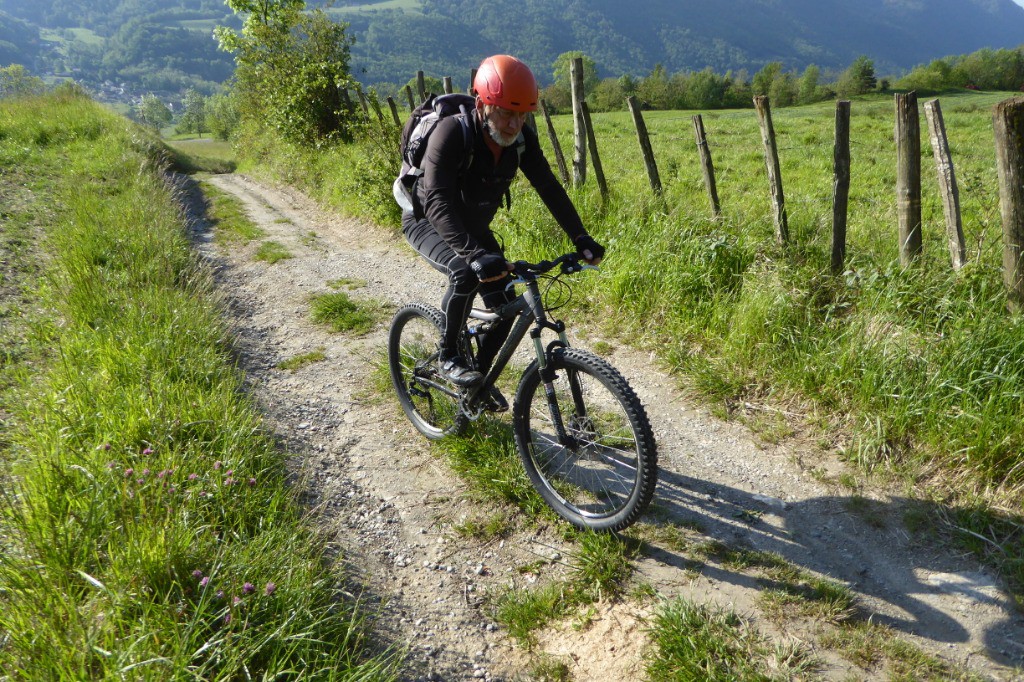 Je laisse passer JPôl, je range l'APN et je me remets en selle!