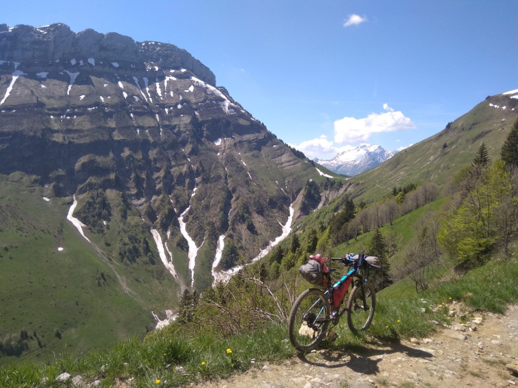 #30 redescentes vers MOntremont. redescendre des AUGES redescentes vers MOntremont. redescendre des AUGES