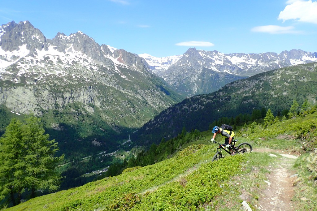 Début de la descente de Péclerey