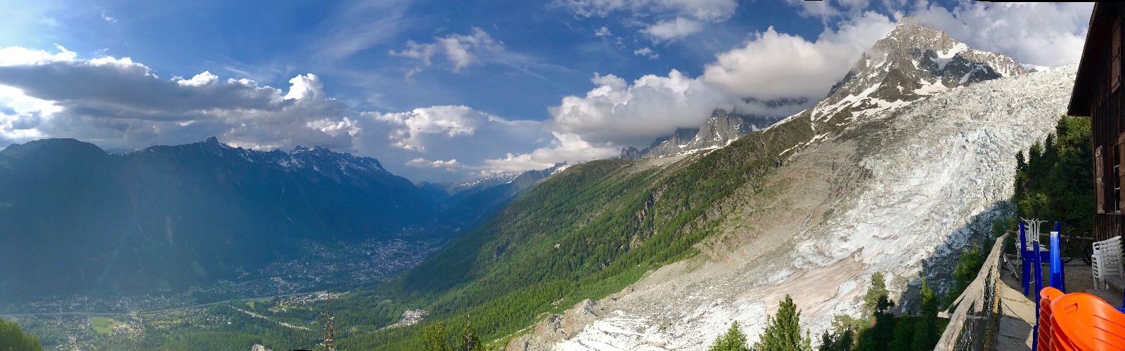 Pano au Chalet des Pyramides