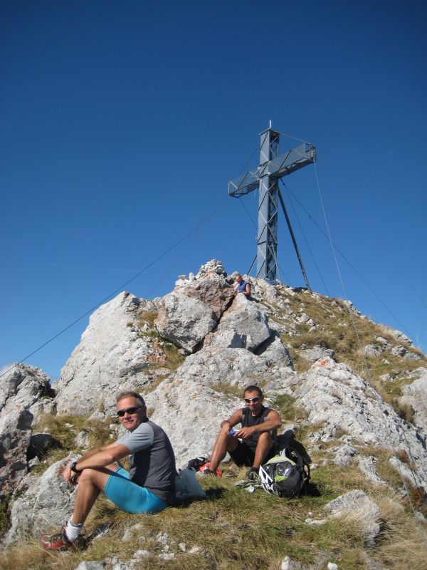 #7 Croix d Croix d'Arclusaz : At the summit pour un bon casse-croûte.