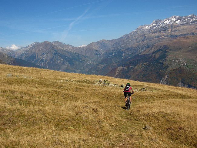 #11 Fourchu : Face au Rousses. Le Mont Blanc dépasse du col du Sabot. Fourchu : Face au Rousses. Le Mont Blanc dépasse du col du Sabot.