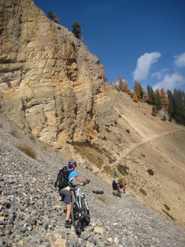 #4 Traversée : Bientôt la fin de la traversée dans une terre ocre. Traversée : Bientôt la fin de la traversée dans une terre ocre.