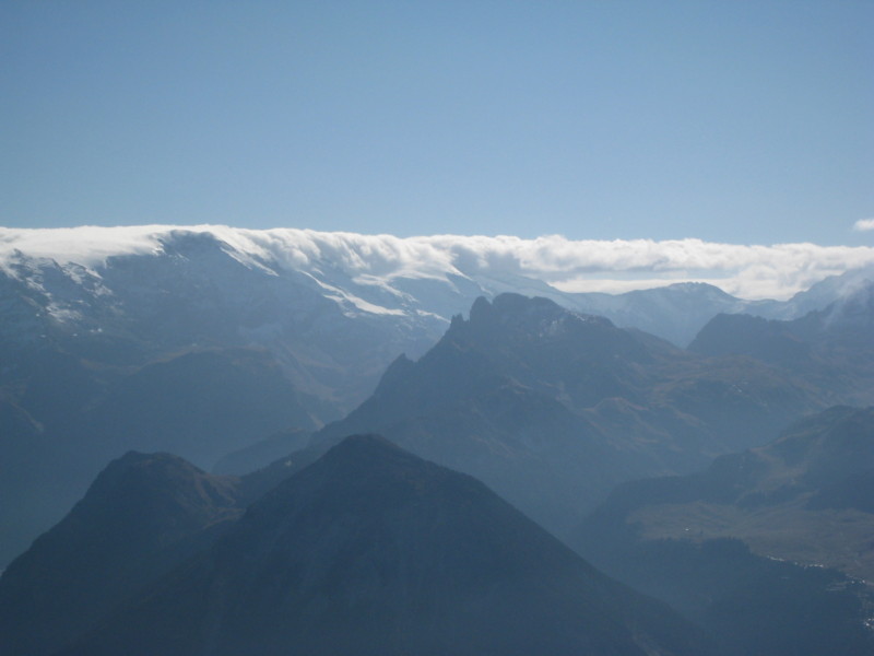 Dôme de la Vanoise : on dirait que la calotte glacière des Dômes a pris de l'ampleur et s'étend de bien au-delà de ses limites!!
