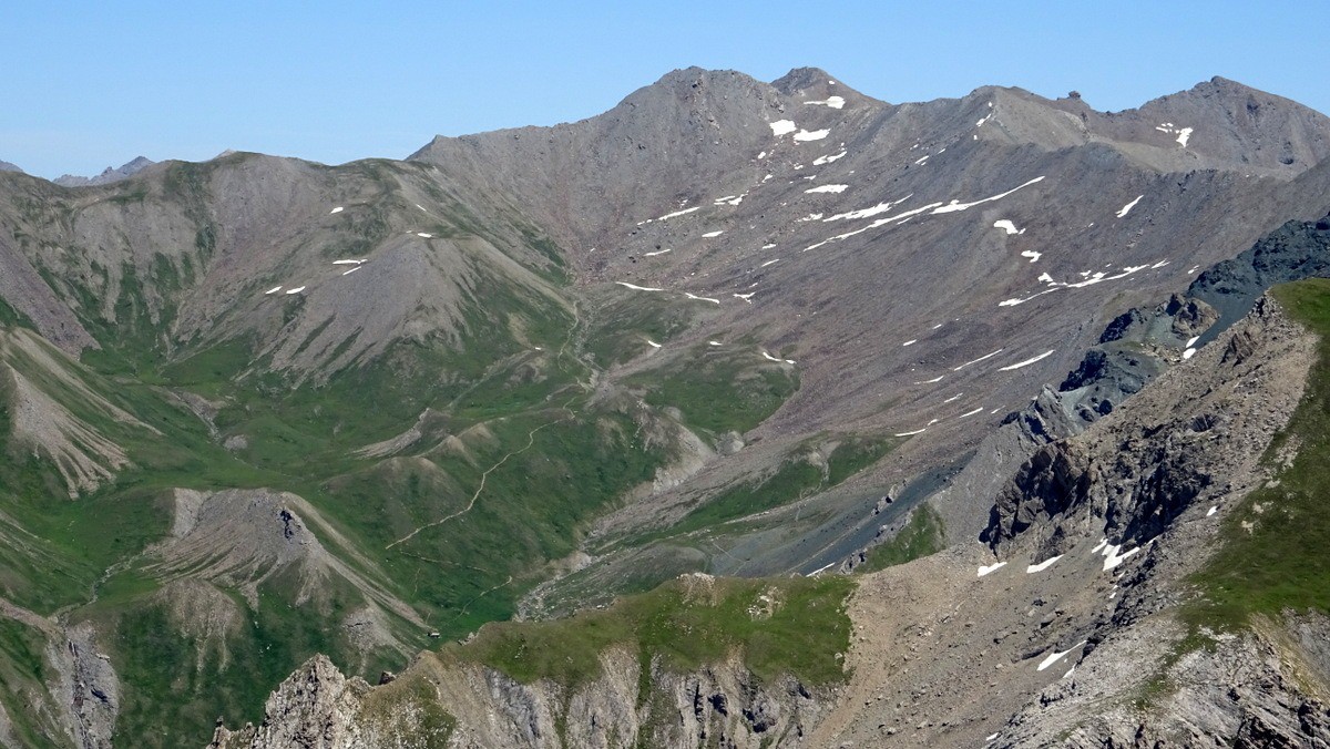 sentier et Tête de la Cula