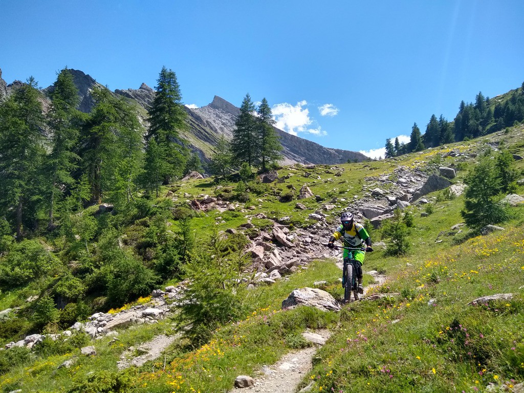 Descente après Egorgéou