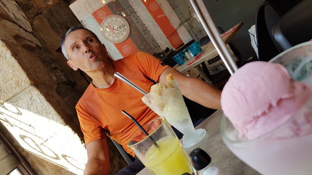 Glace et Orangina pour remettre du fuel dans la machine !