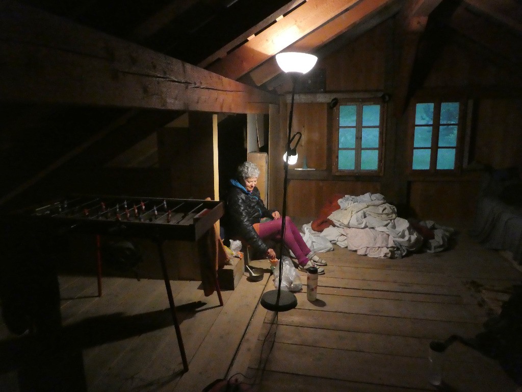 #14 Nuit dans un grenier à Zweisimmen Nuit dans un grenier à Zweisimmen
