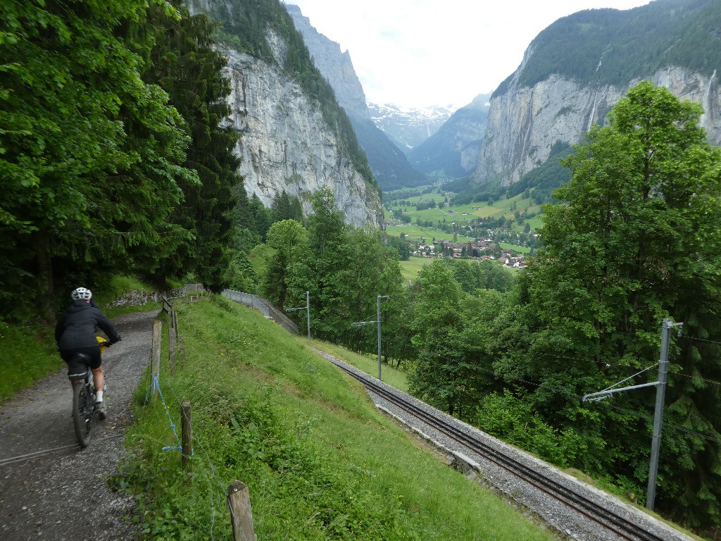 Descente de Wengen sur Lauterbrunnen