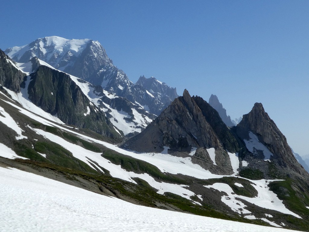 Mont Blanc en montant au col de la Seigne