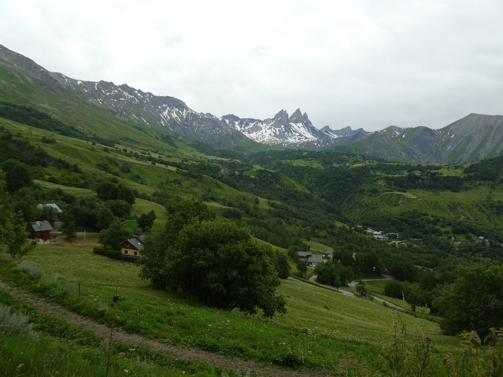 Les Aiguilles d'Arves depuis le Mollard