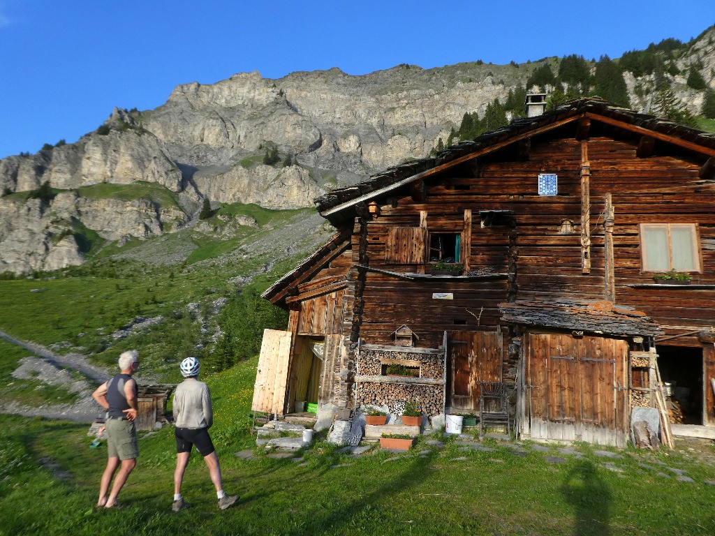 Dans la traversée sous la Roche Parstire