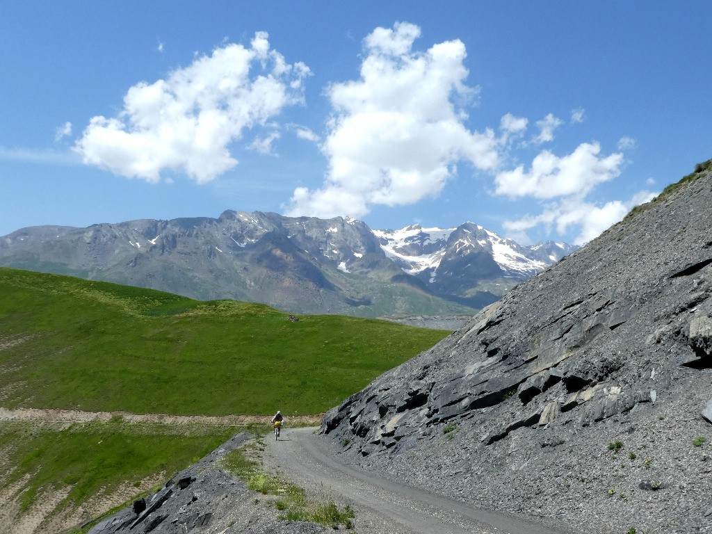 Montée de Besse au Plateau d'Emparis