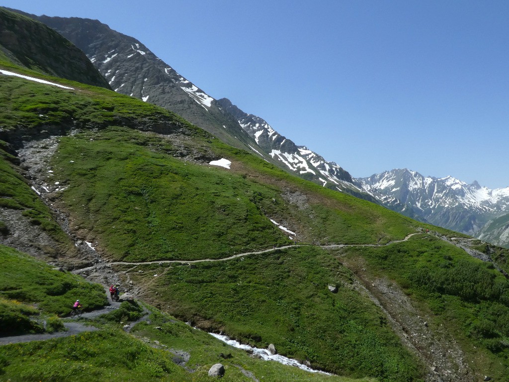 Descente du col de la Seigne