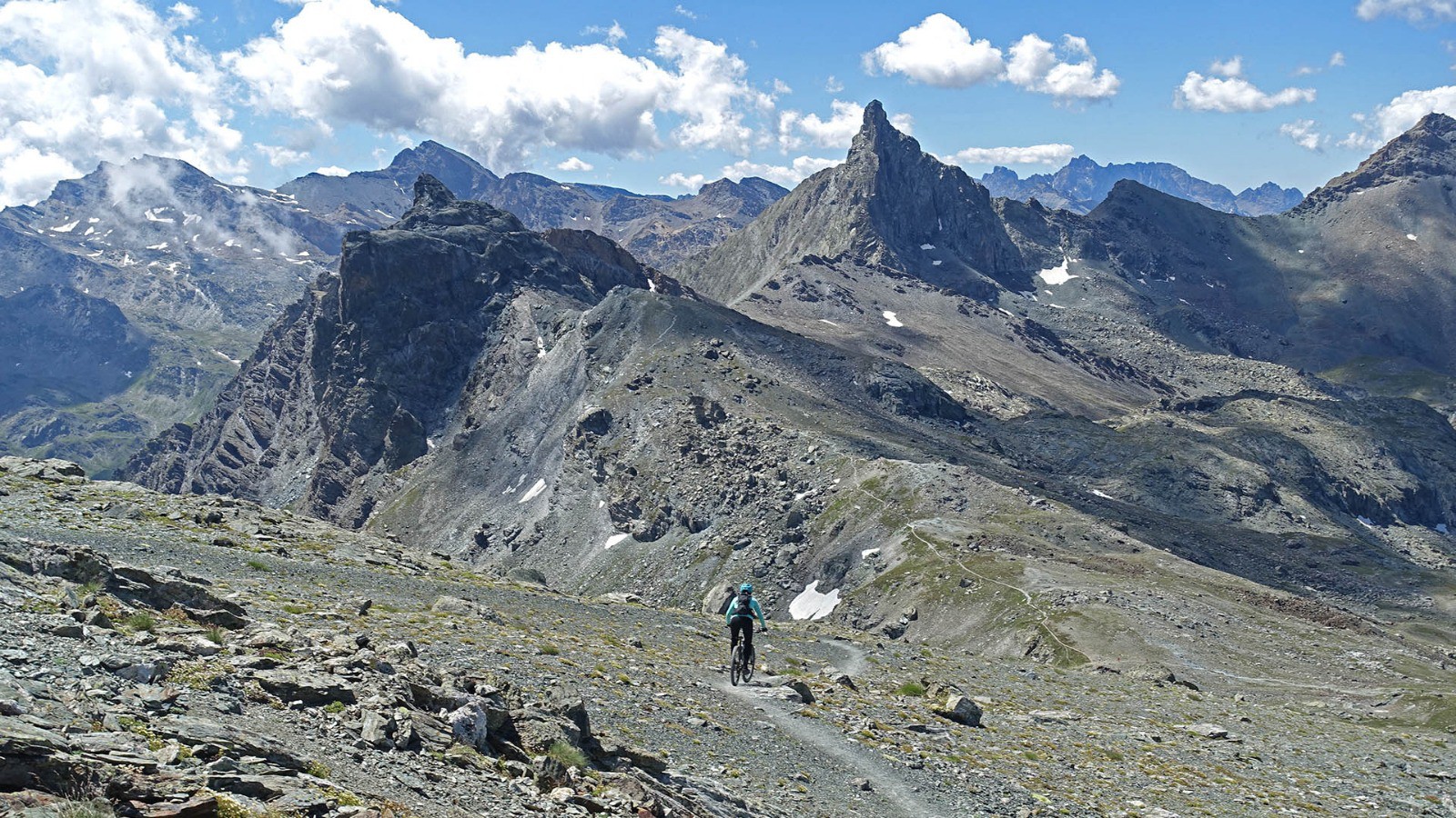 Descente du pic de Caramantran