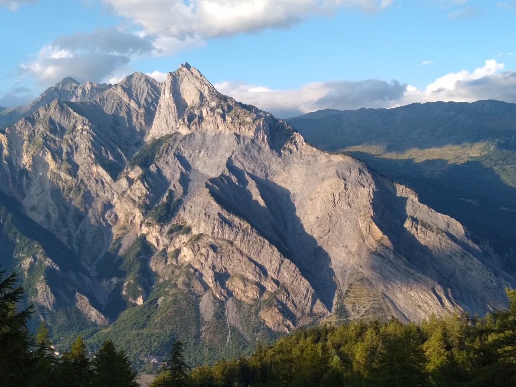#33 J5 - apéro face à la Croix des Têtes... J5 - apéro face à la Croix des Têtes...