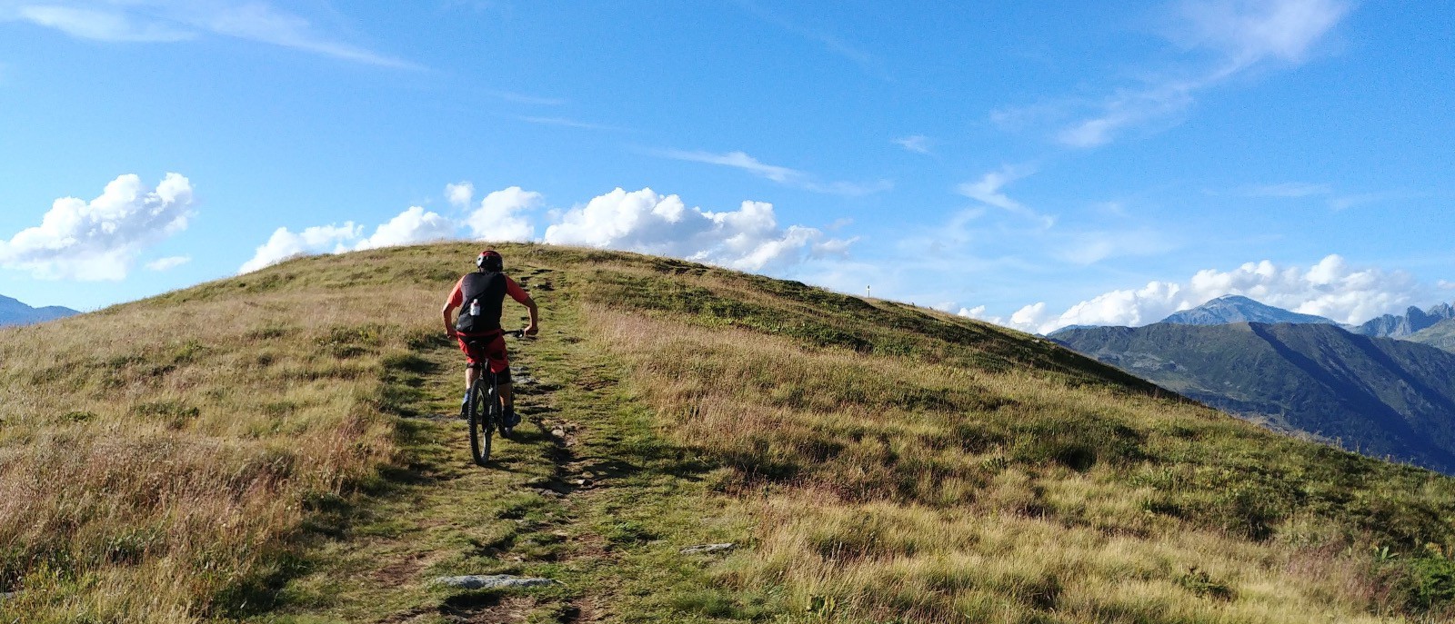 #5 Vers le sommet du Mt Lachat, Buet au fond Vers le sommet du Mt Lachat, Buet au fond