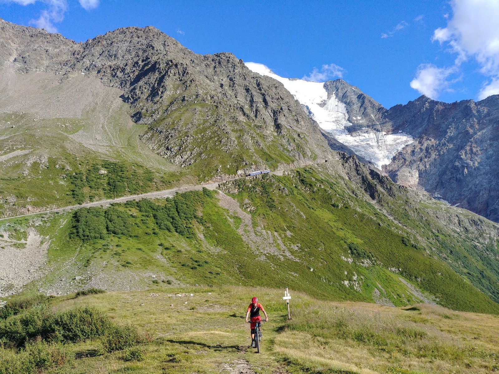 #4 Au dessus du col du Mont Lachat Au dessus du col du Mont Lachat
