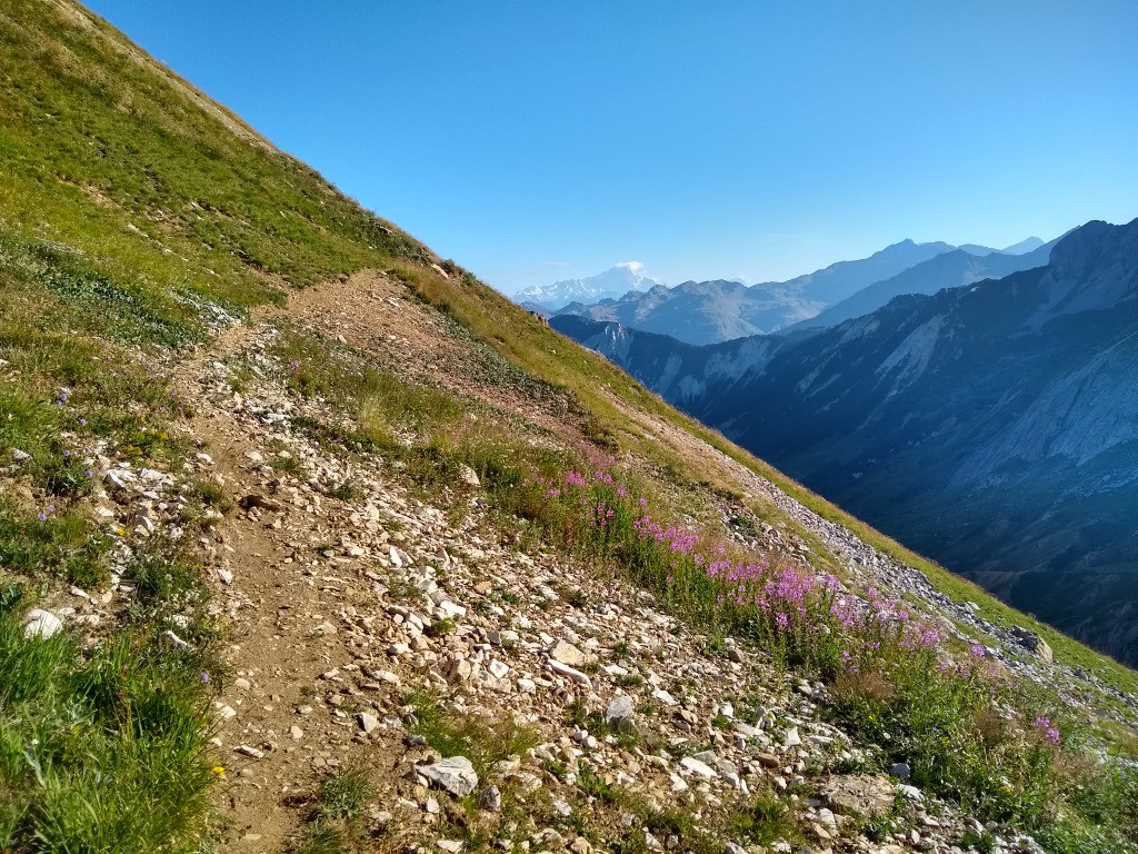 Montée au col de Chanrossa