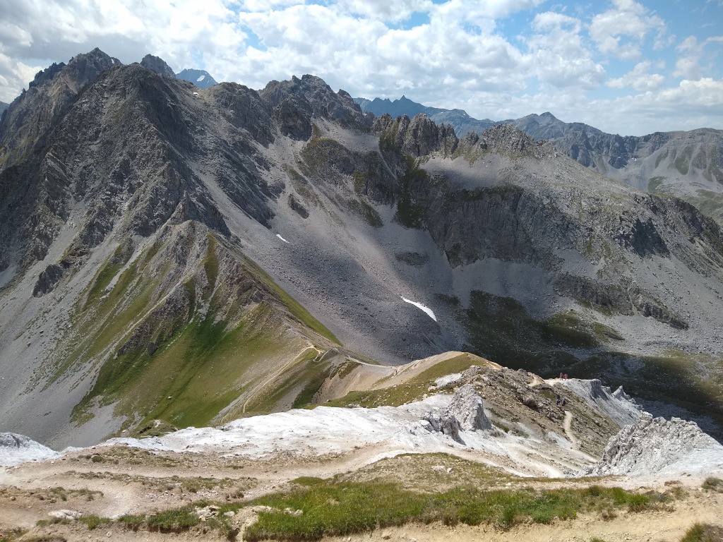 Descente sur le col du Mone