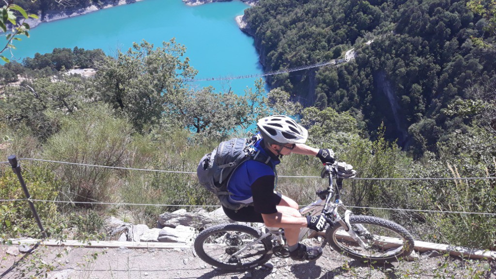 #10 200m au dessus de la passerelle 200m au dessus de la passerelle