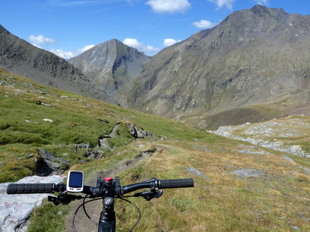 Début de descente du puerto de Chistau; jusque là, tout va bien.