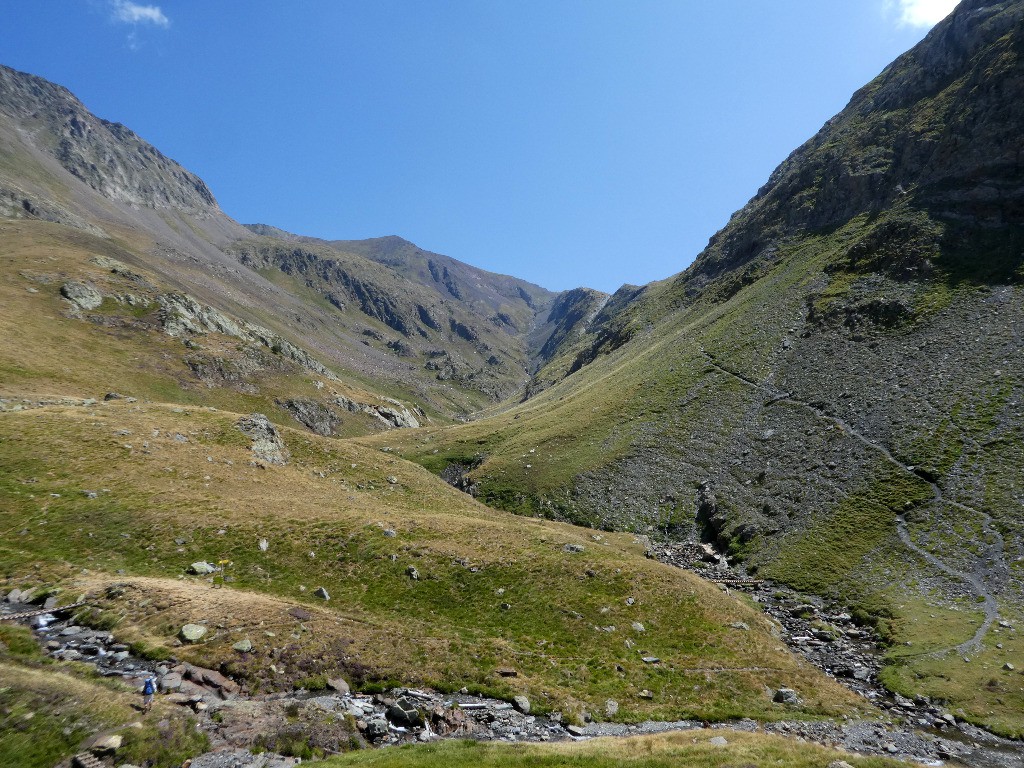 Fin de la partie difficile de la descente du Puerto de Chistau; ce qu'on voit, c'est la partie facile.