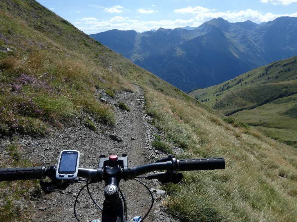 Sentier de descente sur Bordes