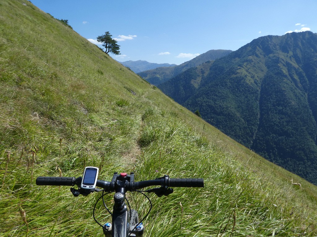 Sentier de descente sur Bordes