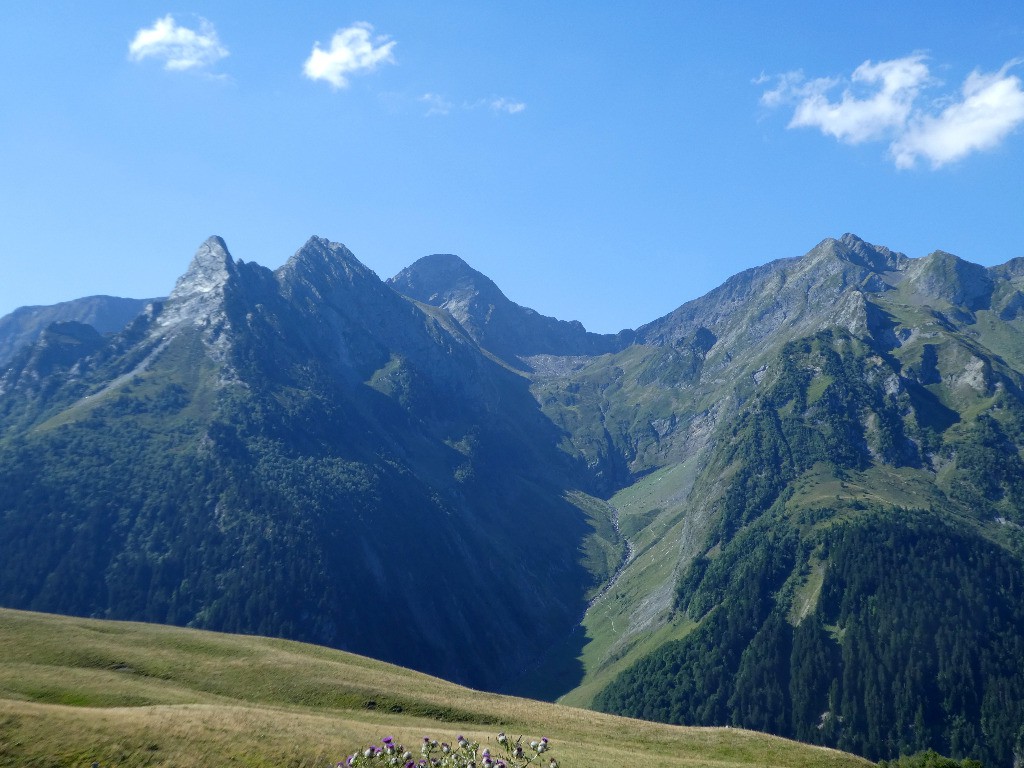 Descente du port de Vénasque depuis le plateau de Campsaure