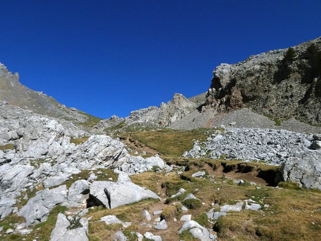 Descente du colladeta del Ibon: en visant bien, ça peut rouler