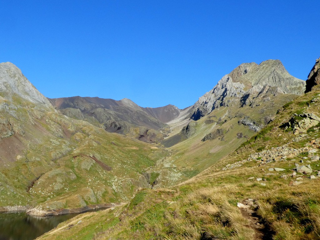 L'intégralité de la montée (essentiellement en portage)au col au pied du Balibierne