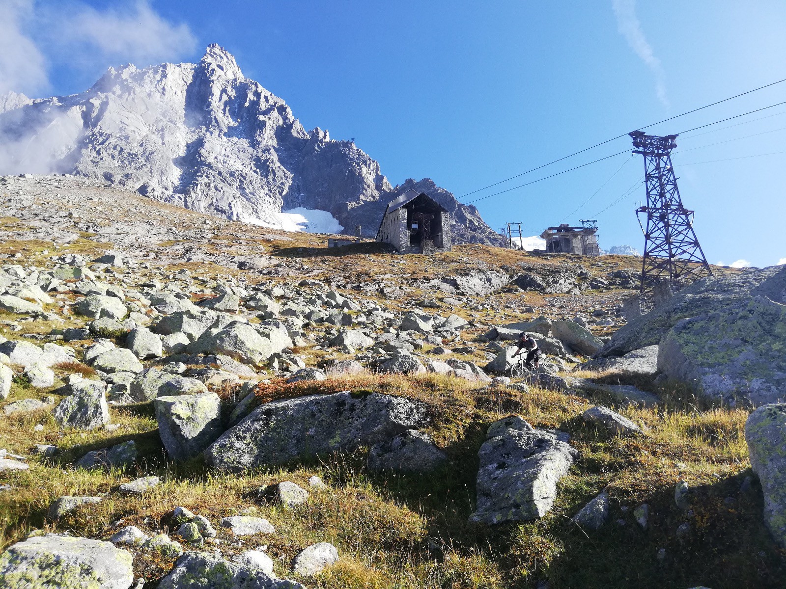 Belle ambiance sous la gare des Glaciers