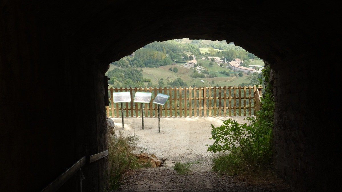 #15 Tunnel et mirador Tunnel et mirador