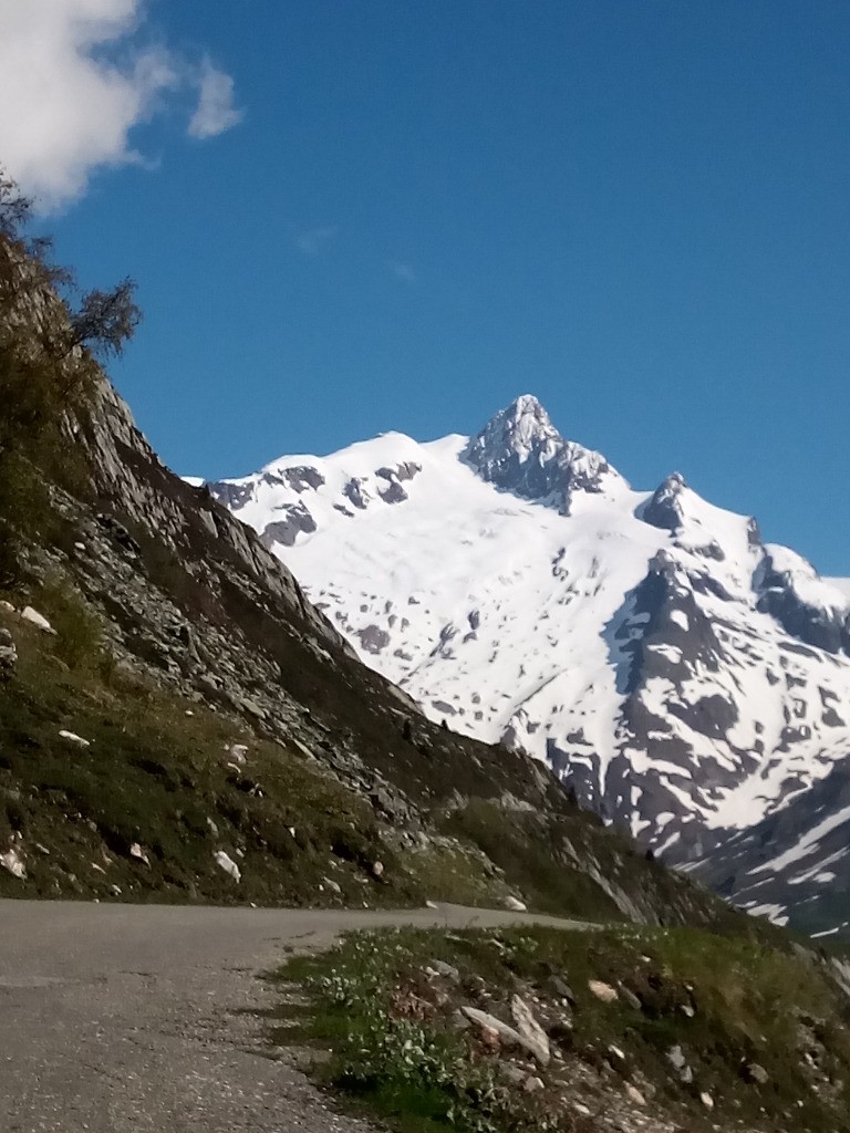 #1 L L'aiguille des glaciers donne l'ambiance