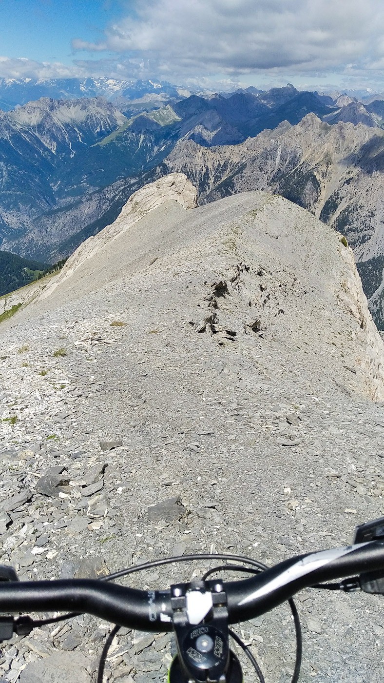 Suspendu, avec vue glacier blanc