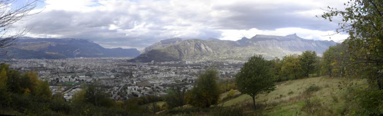 #3 Panorama : Vue sur Grenoble et la Chartreuse Panorama : Vue sur Grenoble et la Chartreuse
