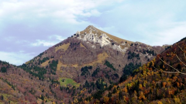 #2 La Gallopaz : Encore de belles couleurs devant un sommet qu La Gallopaz : Encore de belles couleurs devant un sommet qu'il faudra aussi faire à VTT