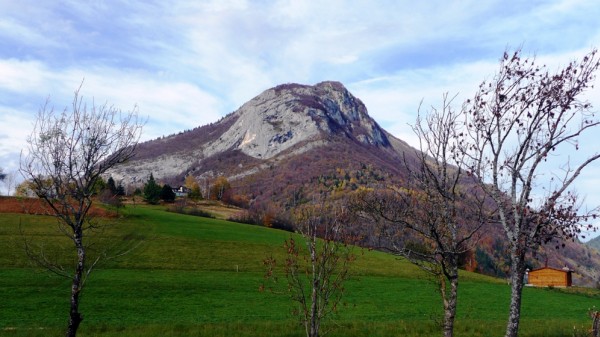 #1 Rocher de Bevereau : Au environ de la Thuile
Quelques très belles voie d Rocher de Bevereau : Au environ de la Thuile
Quelques très belles voie d'escalade sur cette falaise !