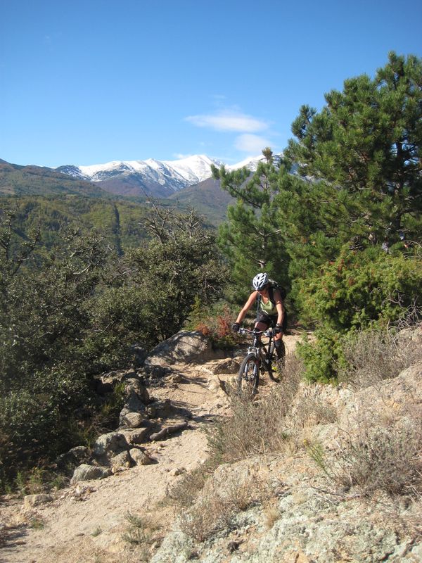 #5 Vue sur le massif du Canigou : Il y a des portions propres aussi ;-) Vue sur le massif du Canigou : Il y a des portions propres aussi ;-)