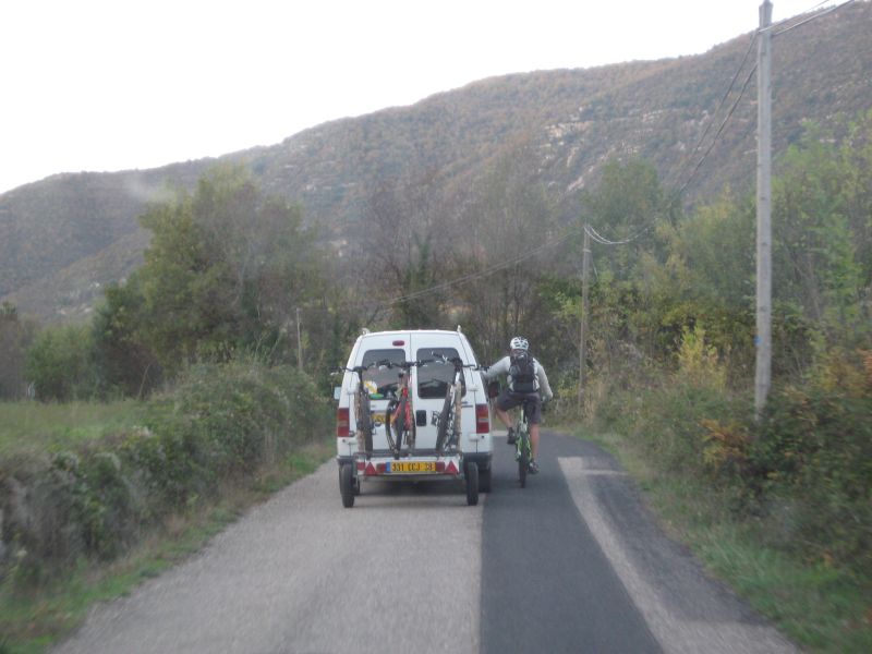 #3 Leced levé ! : Retour au gîte, pour certains en vélo, mais Leced feinte ! Leced levé ! : Retour au gîte, pour certains en vélo, mais Leced feinte !