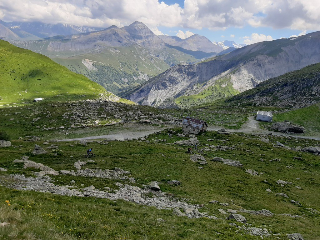 Vers l'ancien refuge César Durand